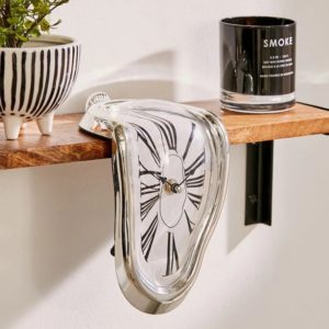 Horloge dégoulinante